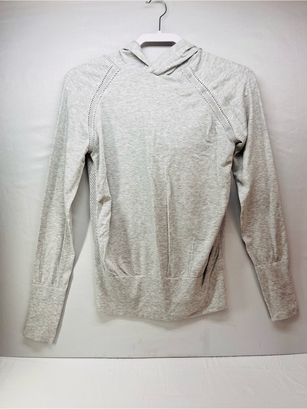 Fabletics Anna seamless Light Gray Hooded Lightweight Pullover